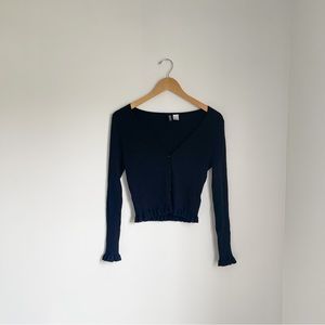 H&M - Button V-Neck Long Sleeve - Black - Size Medium